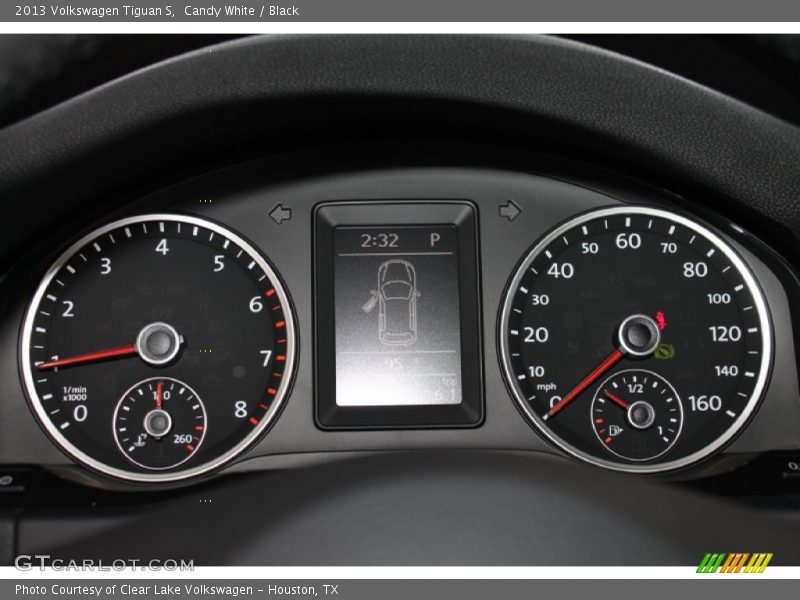 Candy White / Black 2013 Volkswagen Tiguan S