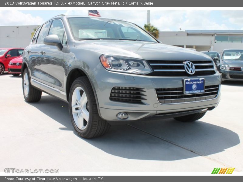 Canyon Gray Metallic / Cornsilk Beige 2013 Volkswagen Touareg TDI Lux 4XMotion
