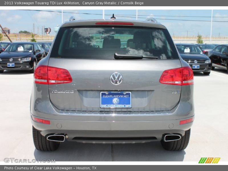 Canyon Gray Metallic / Cornsilk Beige 2013 Volkswagen Touareg TDI Lux 4XMotion