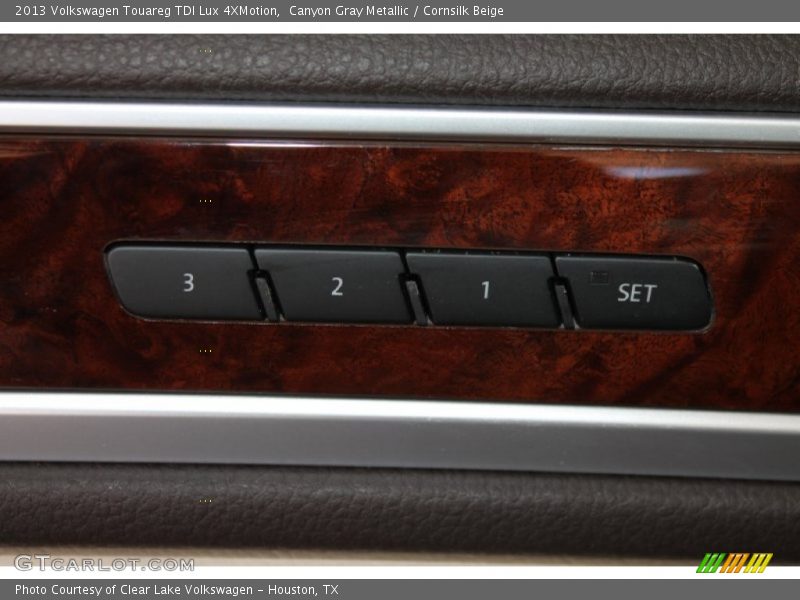 Canyon Gray Metallic / Cornsilk Beige 2013 Volkswagen Touareg TDI Lux 4XMotion