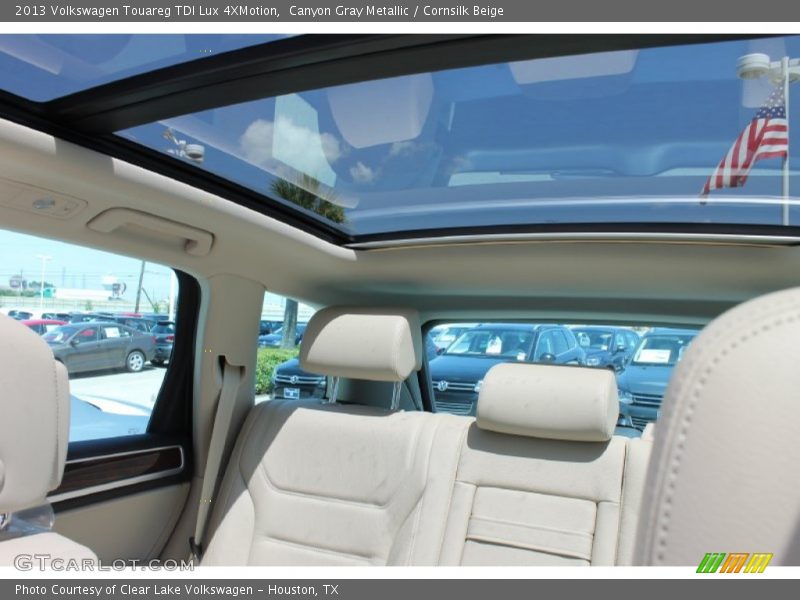 Canyon Gray Metallic / Cornsilk Beige 2013 Volkswagen Touareg TDI Lux 4XMotion