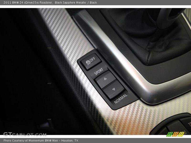 Controls of 2011 Z4 sDrive35is Roadster