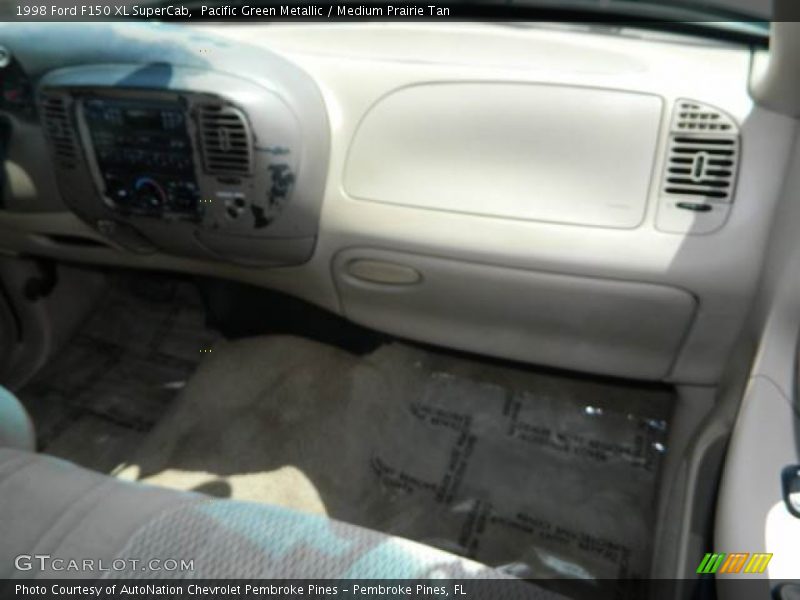 Pacific Green Metallic / Medium Prairie Tan 1998 Ford F150 XL SuperCab
