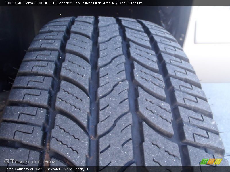 Silver Birch Metallic / Dark Titanium 2007 GMC Sierra 2500HD SLE Extended Cab