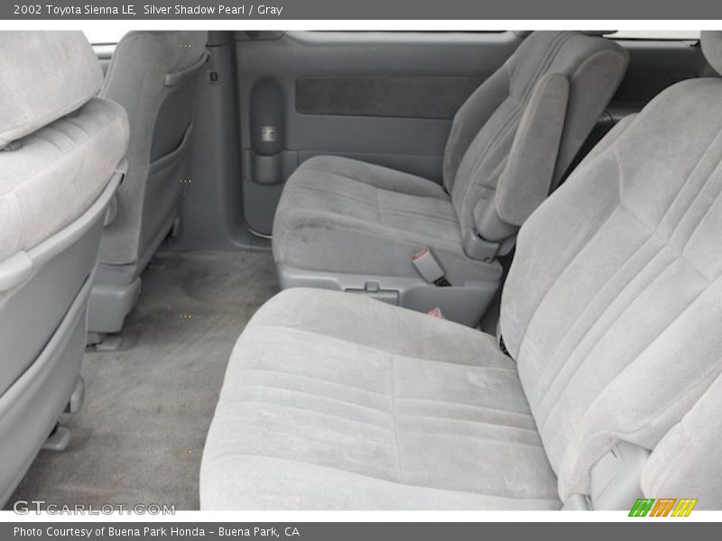 Silver Shadow Pearl / Gray 2002 Toyota Sienna LE