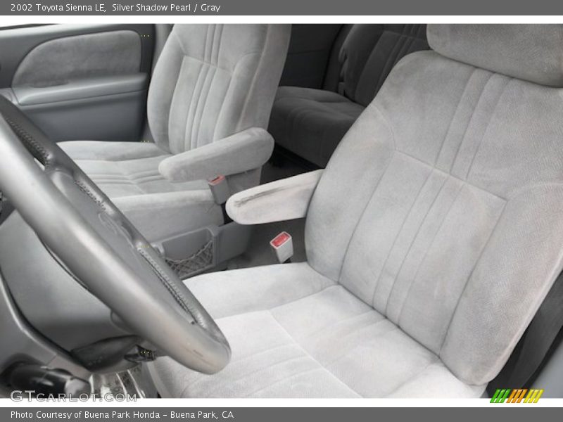 Silver Shadow Pearl / Gray 2002 Toyota Sienna LE