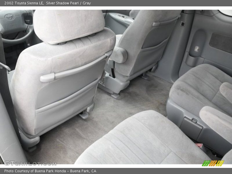 Silver Shadow Pearl / Gray 2002 Toyota Sienna LE