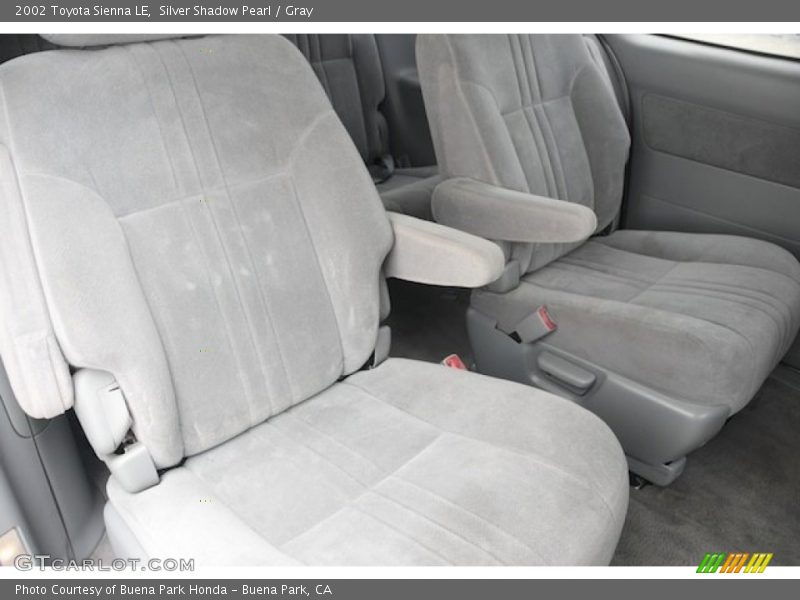 Silver Shadow Pearl / Gray 2002 Toyota Sienna LE