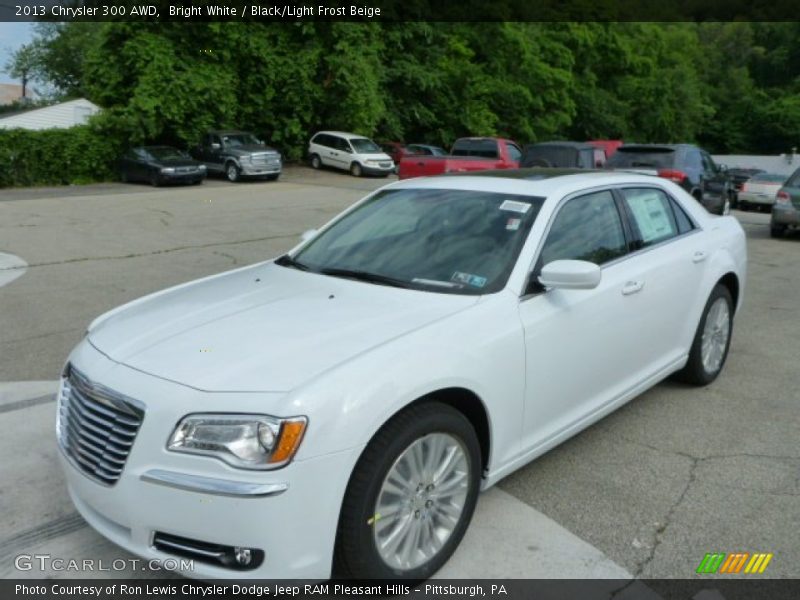 Bright White / Black/Light Frost Beige 2013 Chrysler 300 AWD