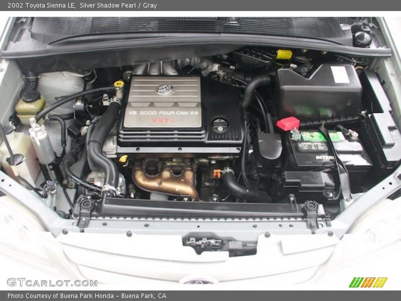 Silver Shadow Pearl / Gray 2002 Toyota Sienna LE