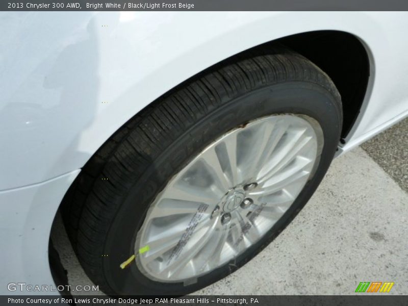 Bright White / Black/Light Frost Beige 2013 Chrysler 300 AWD