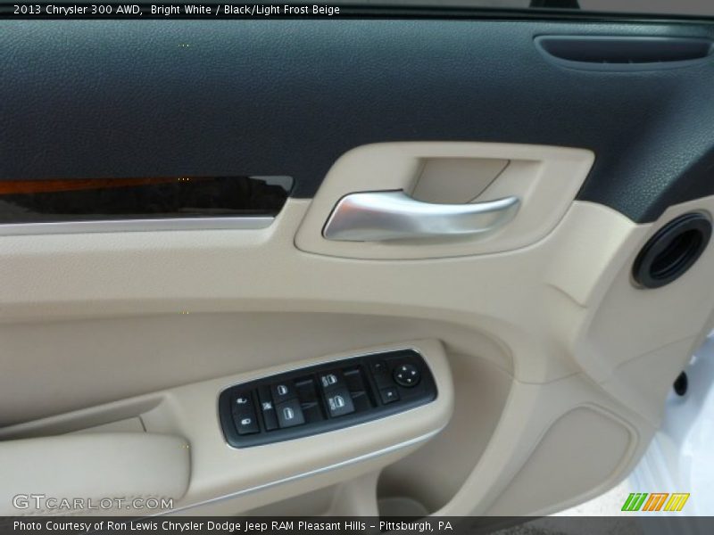 Bright White / Black/Light Frost Beige 2013 Chrysler 300 AWD
