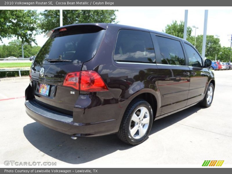 Cocoa Bean Metallic / Ceylon Beige 2010 Volkswagen Routan SE