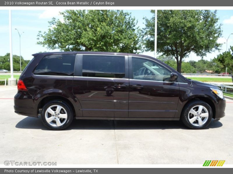 Cocoa Bean Metallic / Ceylon Beige 2010 Volkswagen Routan SE
