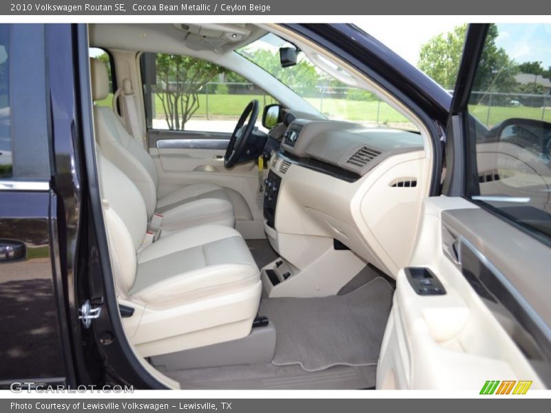 Cocoa Bean Metallic / Ceylon Beige 2010 Volkswagen Routan SE
