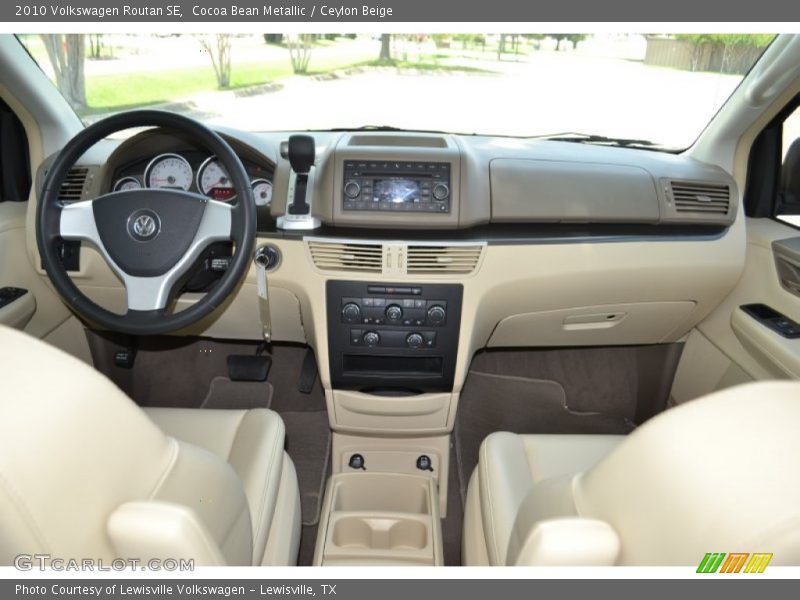 Cocoa Bean Metallic / Ceylon Beige 2010 Volkswagen Routan SE