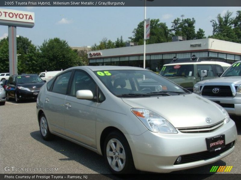 Millenium Silver Metallic / Gray/Burgundy 2005 Toyota Prius Hybrid
