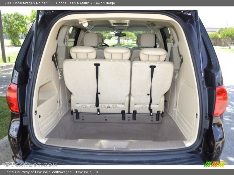 Cocoa Bean Metallic / Ceylon Beige 2010 Volkswagen Routan SE