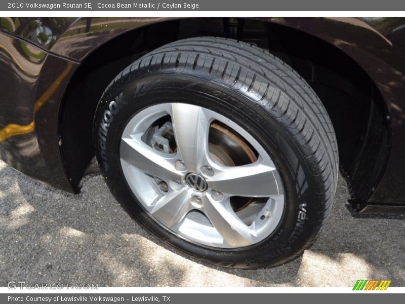 Cocoa Bean Metallic / Ceylon Beige 2010 Volkswagen Routan SE
