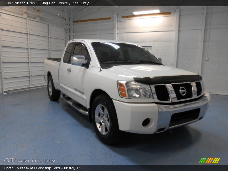 White / Steel Gray 2007 Nissan Titan SE King Cab
