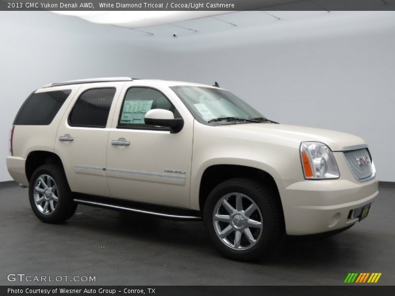 White Diamond Tricoat / Cocoa/Light Cashmere 2013 GMC Yukon Denali AWD