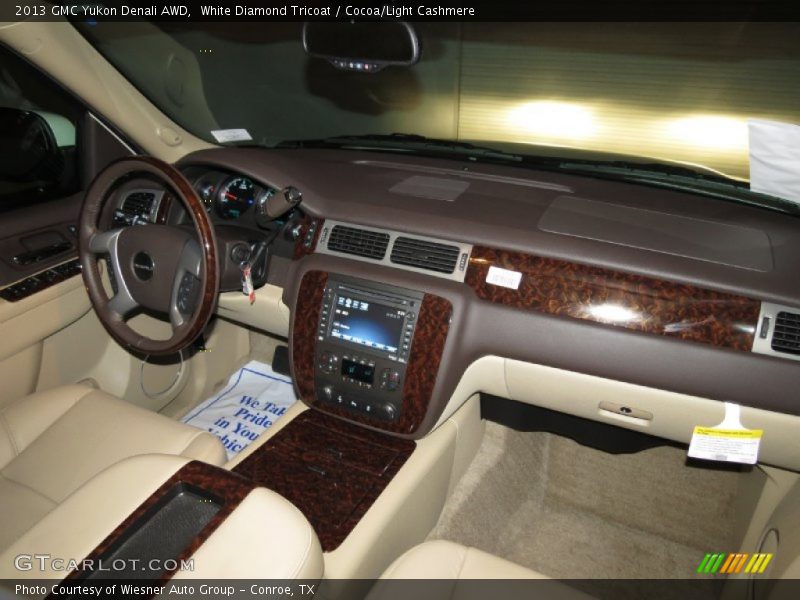 White Diamond Tricoat / Cocoa/Light Cashmere 2013 GMC Yukon Denali AWD