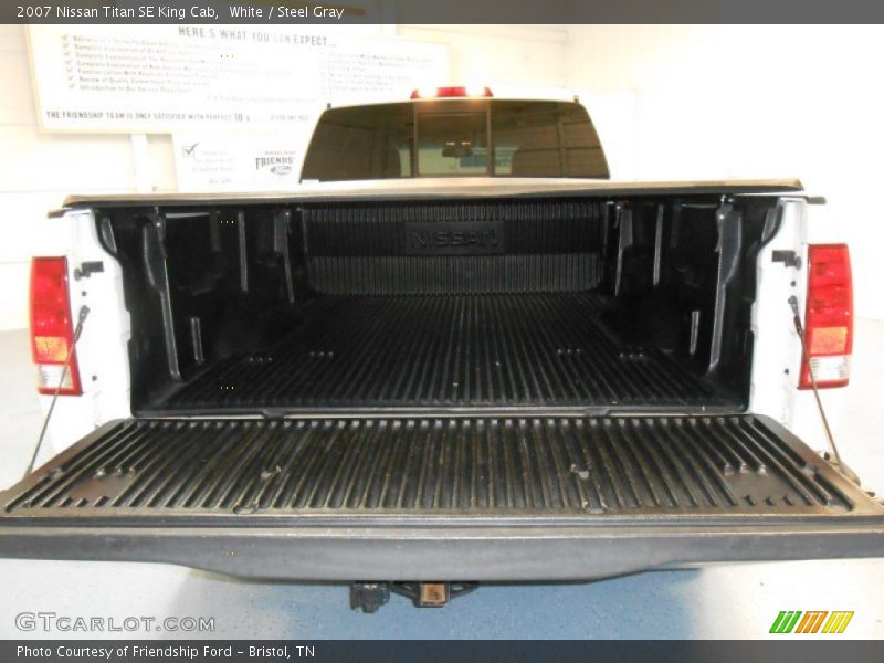 White / Steel Gray 2007 Nissan Titan SE King Cab