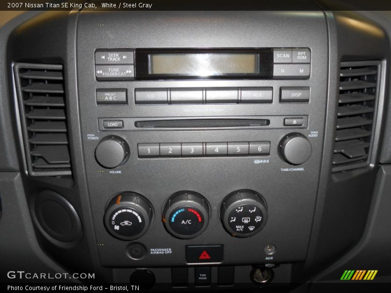 White / Steel Gray 2007 Nissan Titan SE King Cab