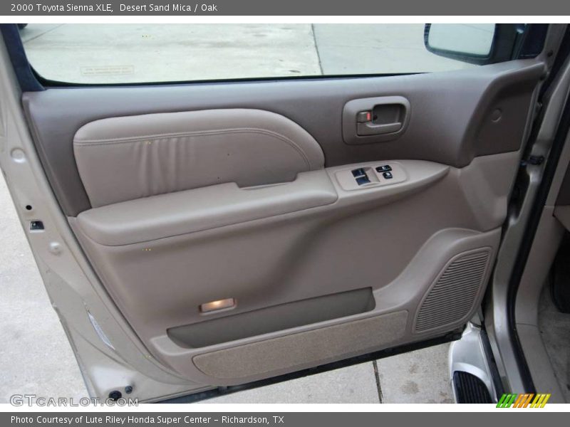 Desert Sand Mica / Oak 2000 Toyota Sienna XLE