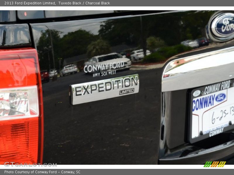 Tuxedo Black / Charcoal Black 2013 Ford Expedition Limited