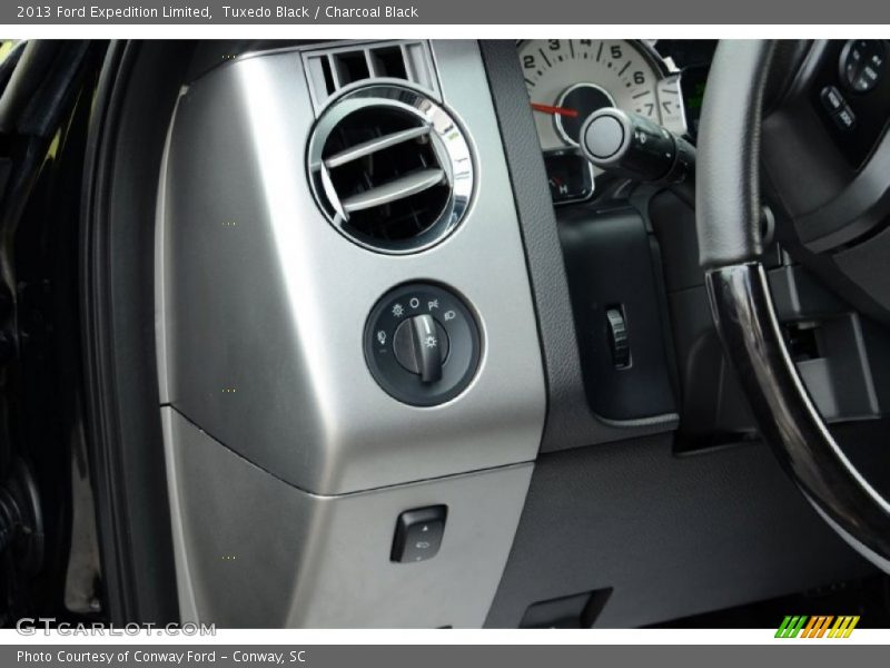 Tuxedo Black / Charcoal Black 2013 Ford Expedition Limited