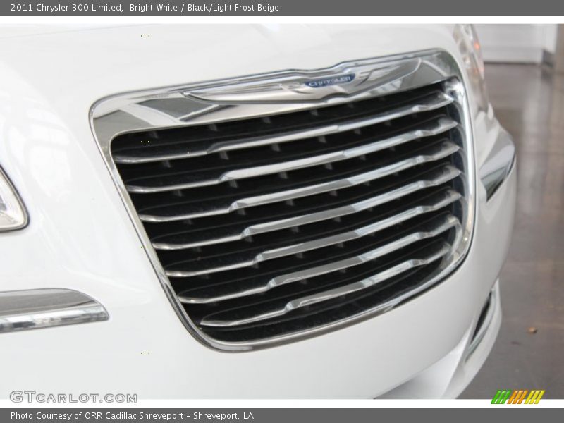 Bright White / Black/Light Frost Beige 2011 Chrysler 300 Limited
