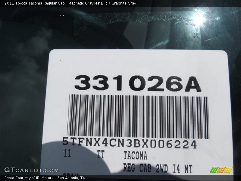 Magnetic Gray Metallic / Graphite Gray 2011 Toyota Tacoma Regular Cab