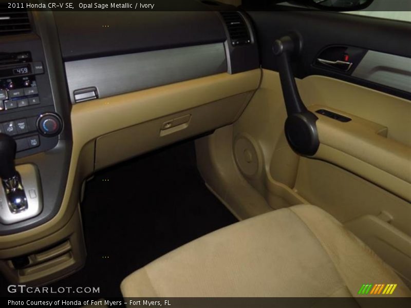 Opal Sage Metallic / Ivory 2011 Honda CR-V SE