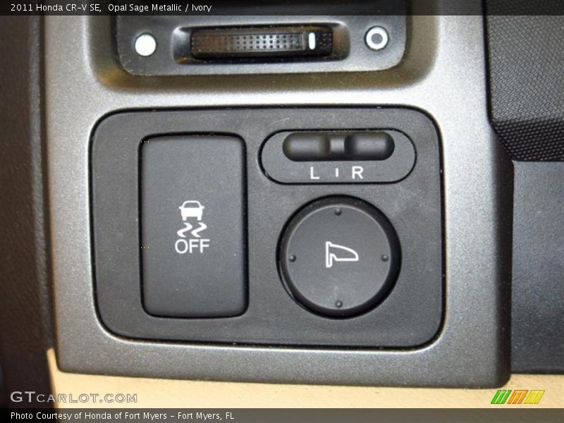 Opal Sage Metallic / Ivory 2011 Honda CR-V SE