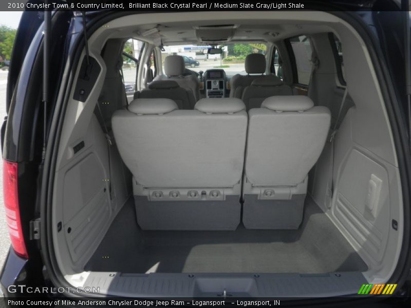 Brilliant Black Crystal Pearl / Medium Slate Gray/Light Shale 2010 Chrysler Town & Country Limited