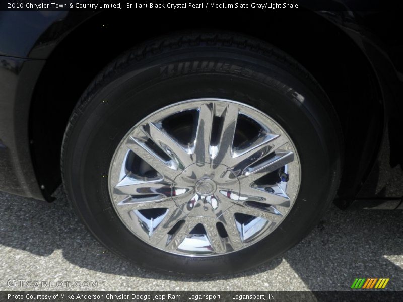 Brilliant Black Crystal Pearl / Medium Slate Gray/Light Shale 2010 Chrysler Town & Country Limited