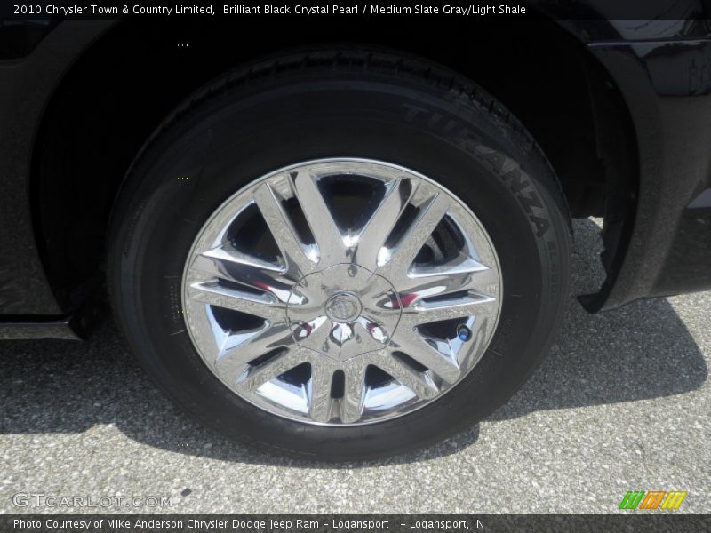 Brilliant Black Crystal Pearl / Medium Slate Gray/Light Shale 2010 Chrysler Town & Country Limited