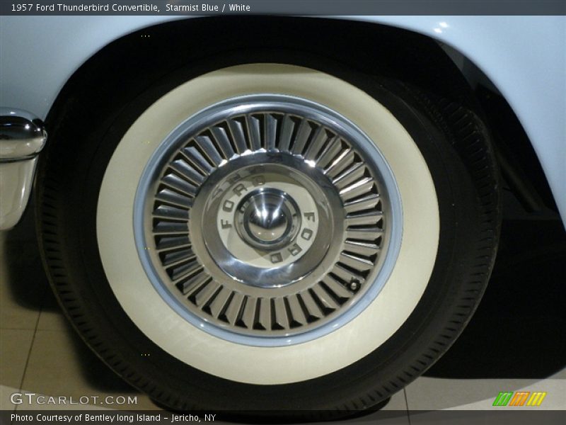 1957 Ford Thunderbird Power Blue / White, Wheel - 1957 Ford Thunderbird Convertible