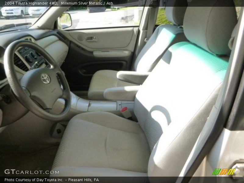 Millenium Silver Metallic / Ash 2004 Toyota Highlander 4WD