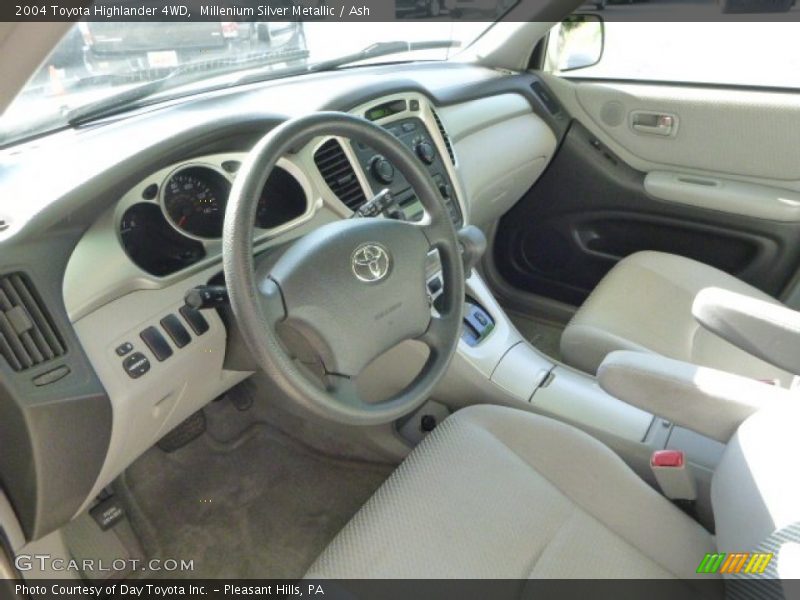 Millenium Silver Metallic / Ash 2004 Toyota Highlander 4WD