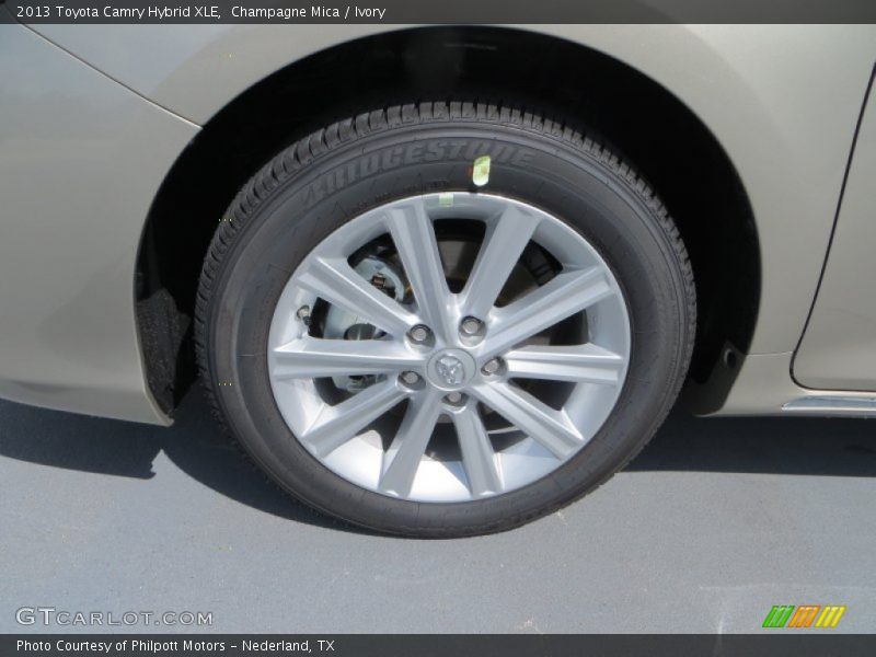 Champagne Mica / Ivory 2013 Toyota Camry Hybrid XLE