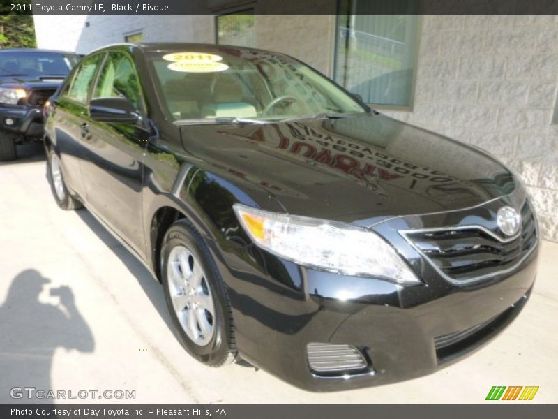 Black / Bisque 2011 Toyota Camry LE