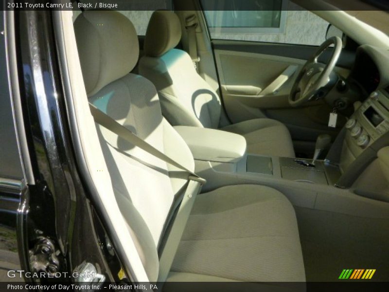 Black / Bisque 2011 Toyota Camry LE