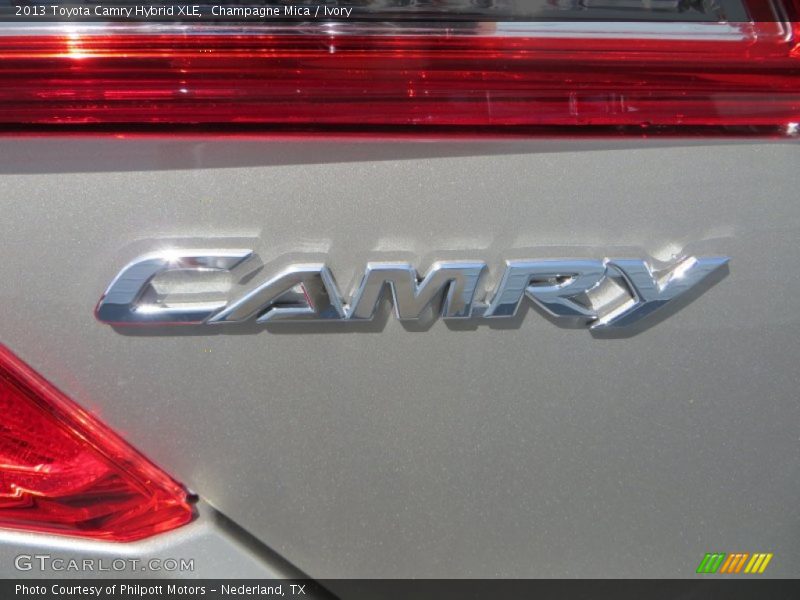 Champagne Mica / Ivory 2013 Toyota Camry Hybrid XLE
