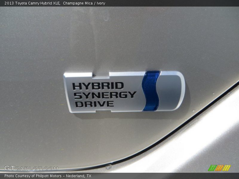 Champagne Mica / Ivory 2013 Toyota Camry Hybrid XLE