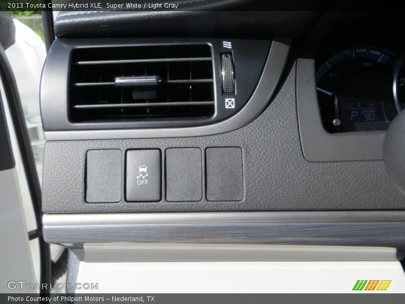 Super White / Light Gray 2013 Toyota Camry Hybrid XLE