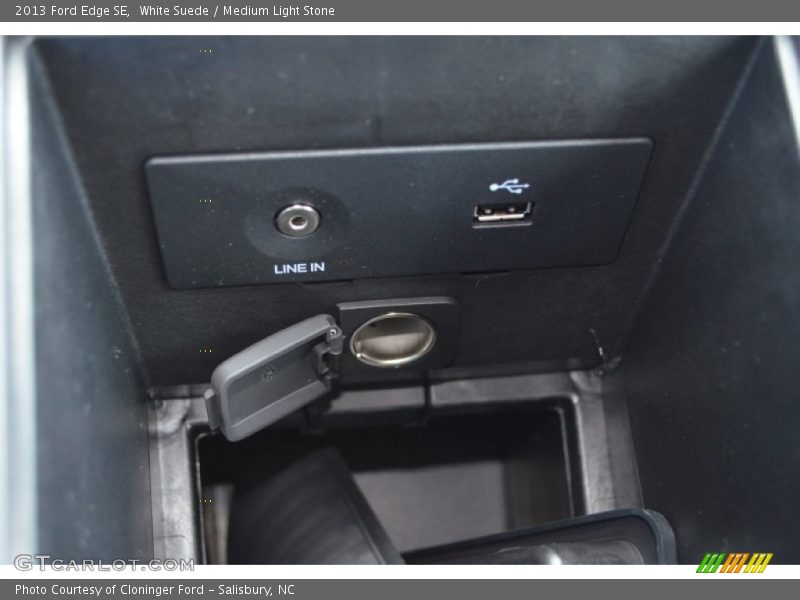 White Suede / Medium Light Stone 2013 Ford Edge SE