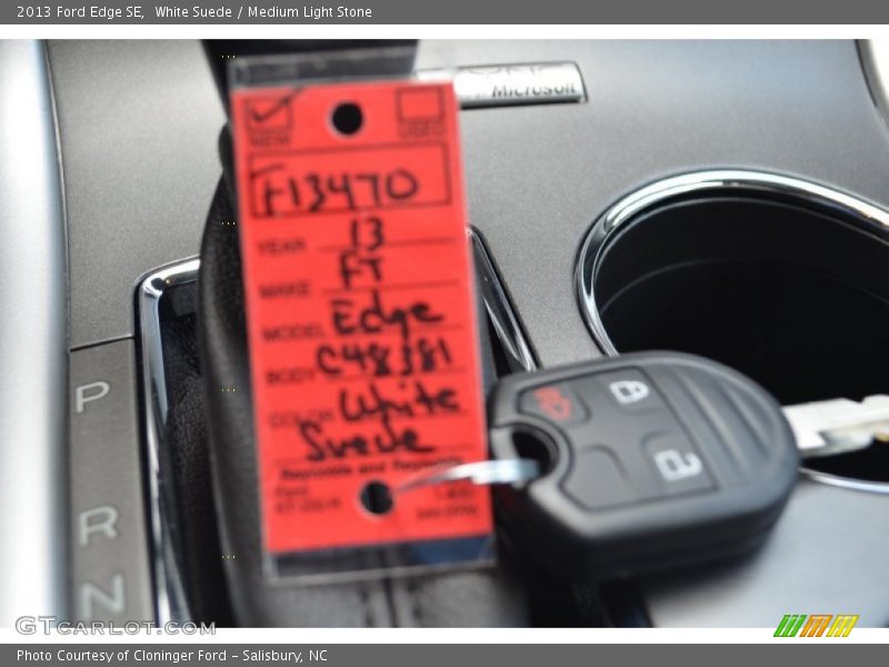 White Suede / Medium Light Stone 2013 Ford Edge SE