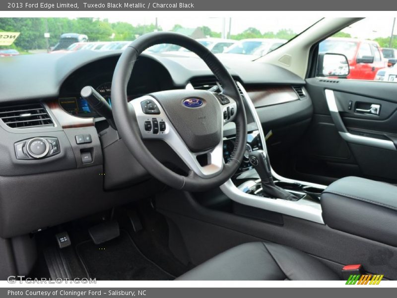 Tuxedo Black Metallic / Charcoal Black 2013 Ford Edge Limited